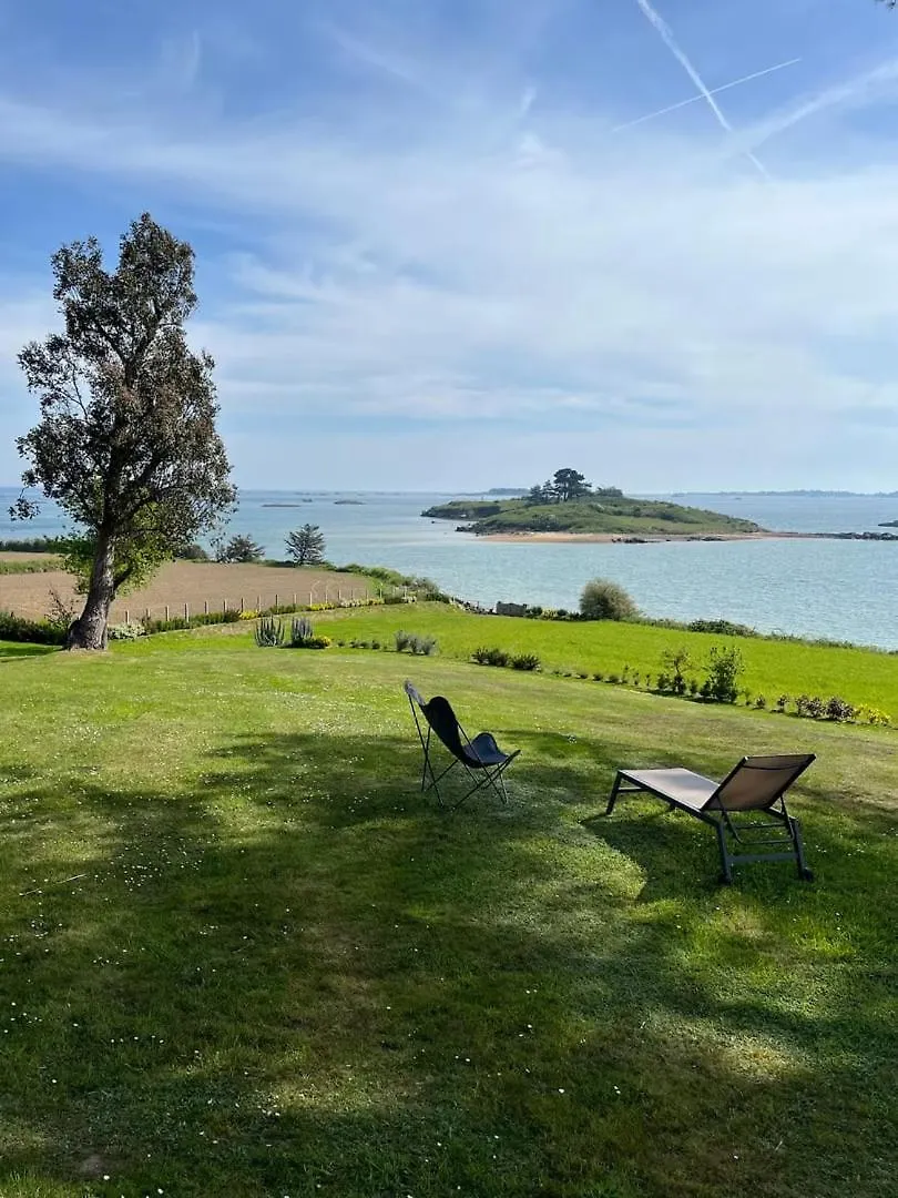 La Bretonne Vue Mer Lanmodez